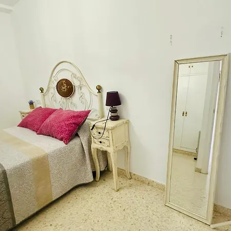 Monica Apartment *